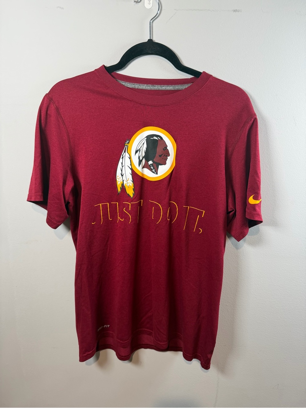 Nike Washington Redskins “Just Do It” NFL Football Men’s T-shirt Size Medium